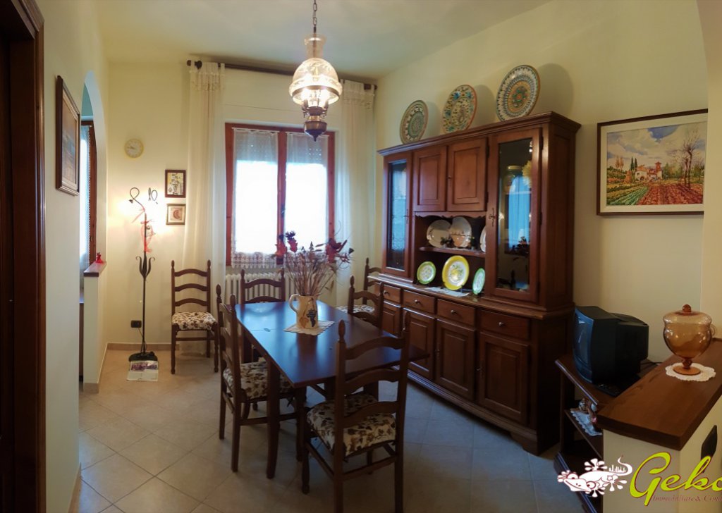 Sale Apartments Tavarnelle Val di Pesa - 92 sm Flat in excellent conditions Locality 