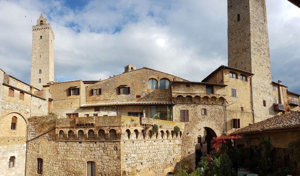 COME SI CHIAMANO LE CASE DI CAMPAGNA IN TOSCANA?