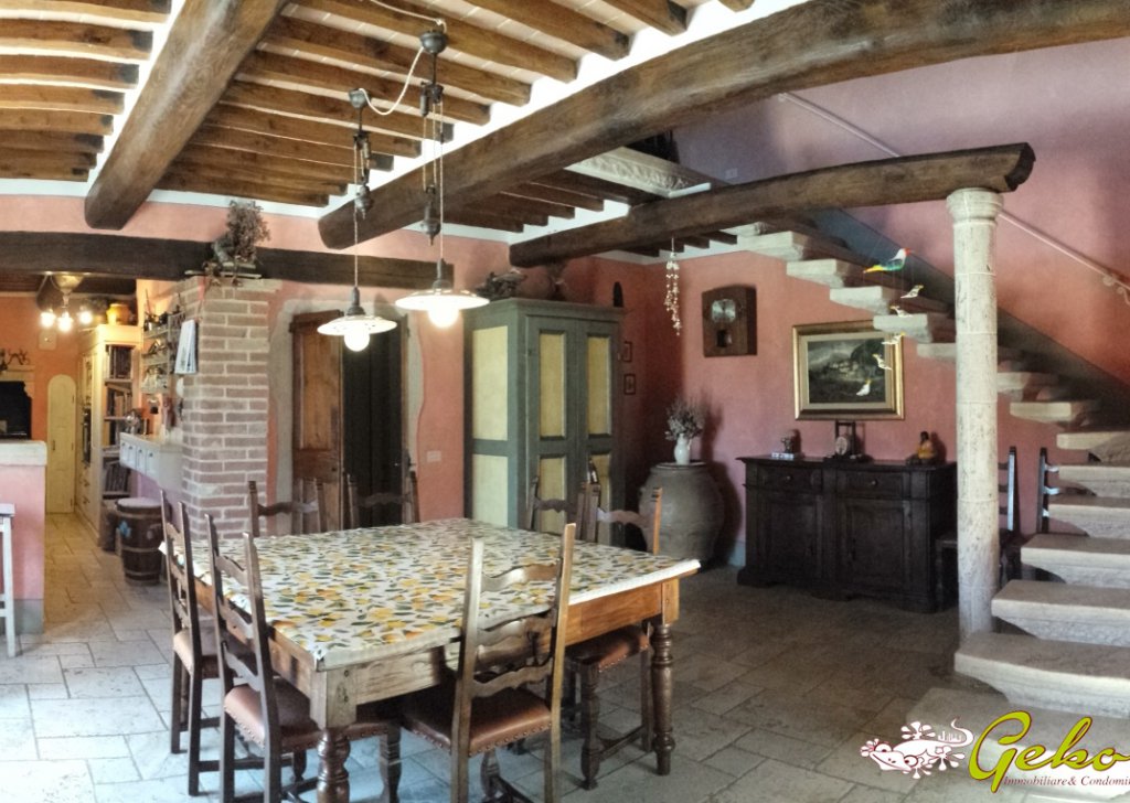 Vendita Case in campagna San Gimignano - Vendesi Fienile 160 mq Località Campagna