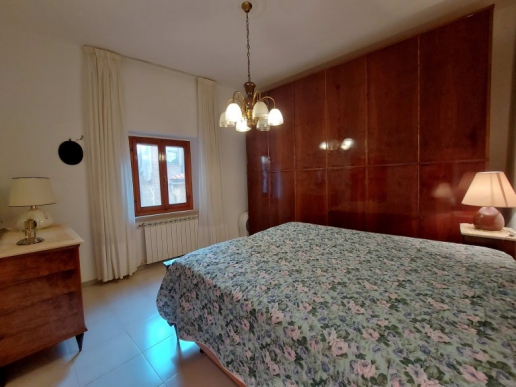 100 sqm apartment in excellent condition in the historic center - 14