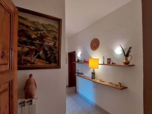 100 sqm apartment in excellent condition in the historic center - 9