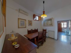 Apartmento 80 sqm with garden in the historical centre - 2
