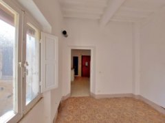 Apartment 62 sqm to renovate in the historical centre - 2