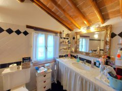 Semi-detached farmhouse 160 sqm in a hilly area with garden - 44