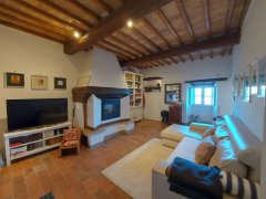 Semi-detached farmhouse 160 sqm in a hilly area with garden - 3