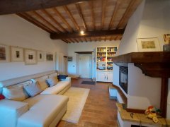 Semi-detached farmhouse 160 sqm in a hilly area with garden - 6