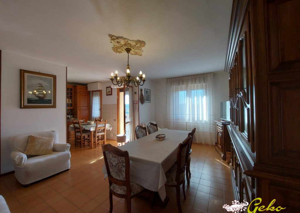 Vendita Appartamenti San Gimignano - APPARTAMENTO  CON TERRAZZA E ASCENSORE Località Zona residenziale Fuori centro