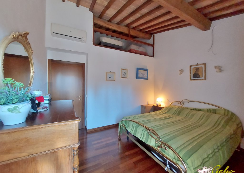 Vendita Appartamenti San Gimignano - Appartamento di pregio 120 mq in centro con vista panoramica e garage Località Centro storico