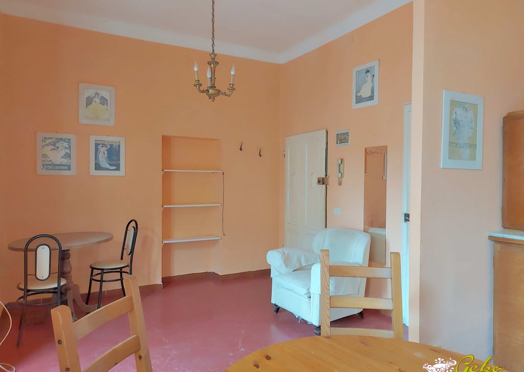 Apartments for sale  58 sqm, San Gimignano, locality Centro storico