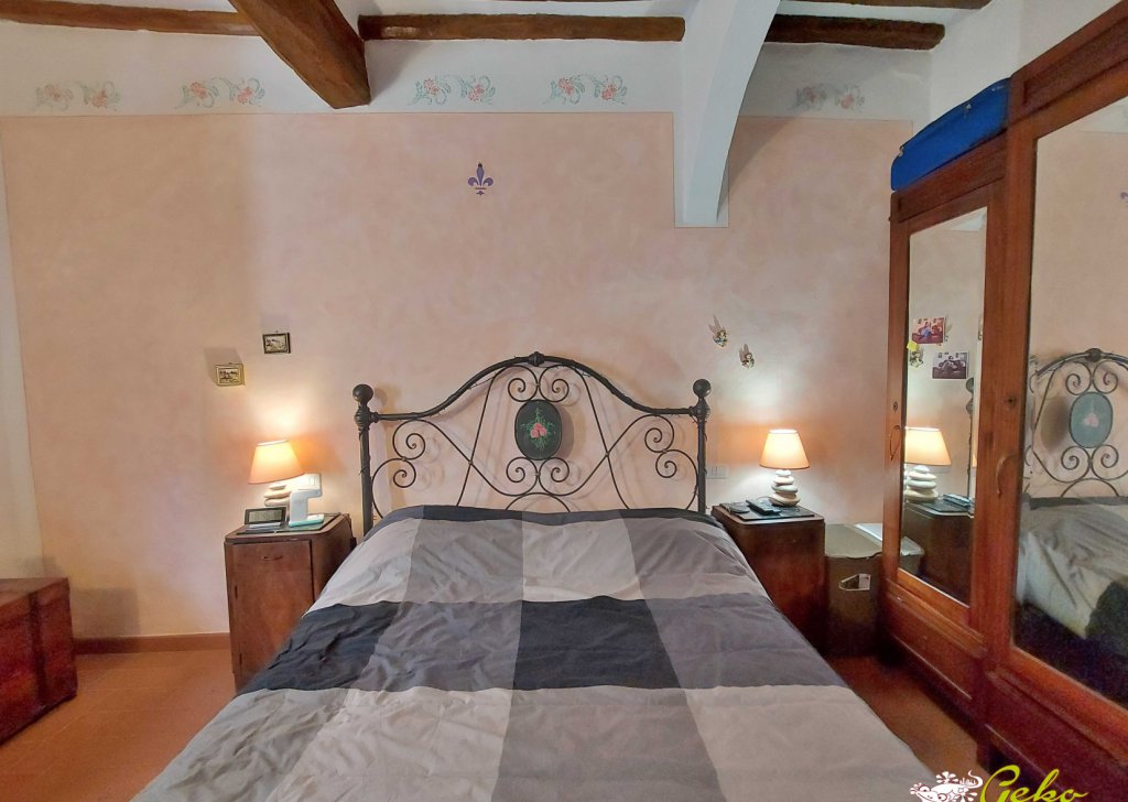 Apartments for sale  46 sqm excellent condition, San Gimignano, locality Centro storico