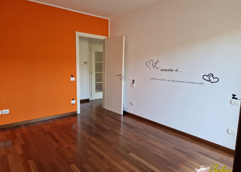 Apartments for sale  60 sqm excellent condition, San Gimignano, locality Badi Elmi