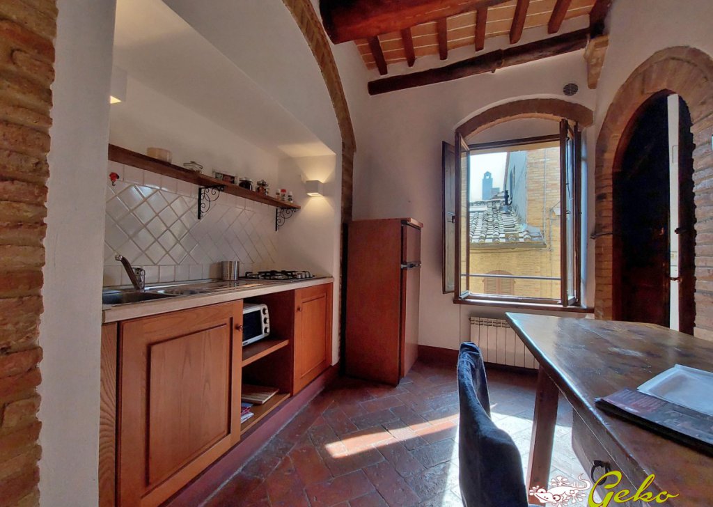 Vendita Appartamenti San Gimignano - Appartamento ristrutturato ed arredato in centro con vista panoramica Località Centro storico
