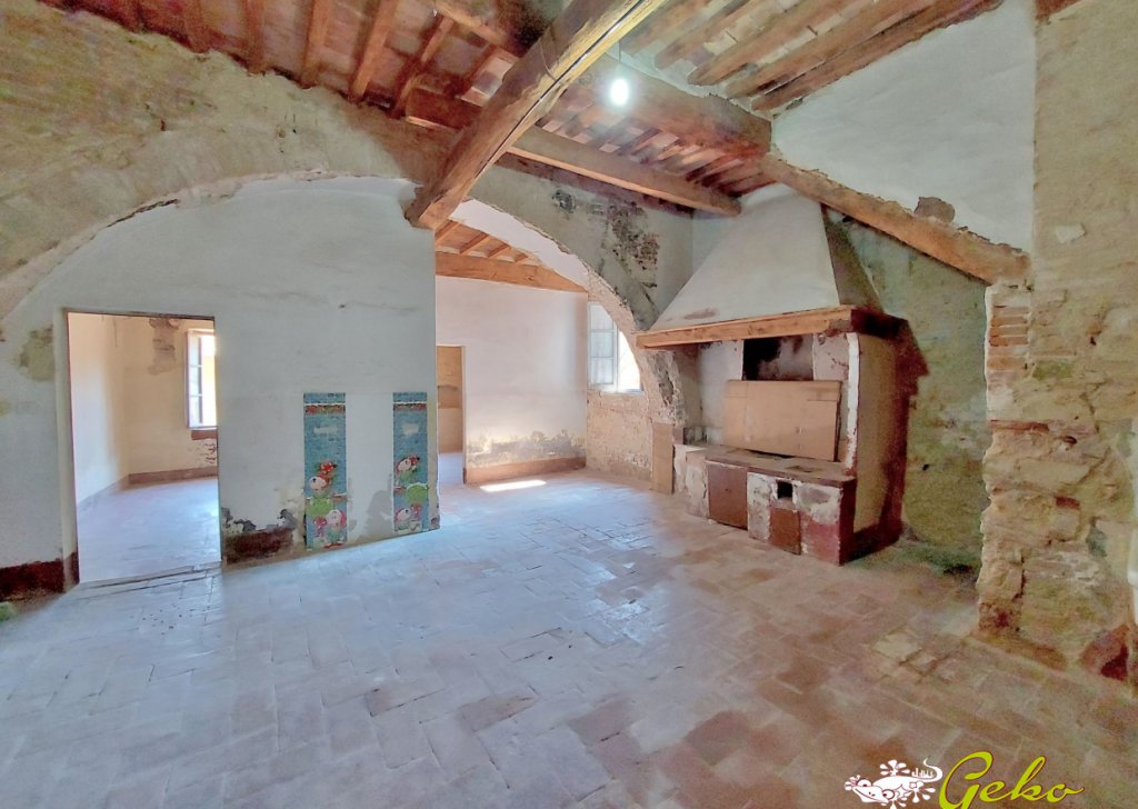 Sale Apartments San Gimignano - Apartment 80 sqm to renovate Historic Center Locality 