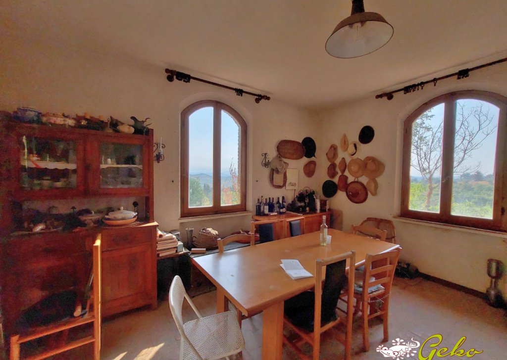 Vendita Case in campagna San Gimignano - Casale rurale in pietra  indipendente  in campagna Località Campagna