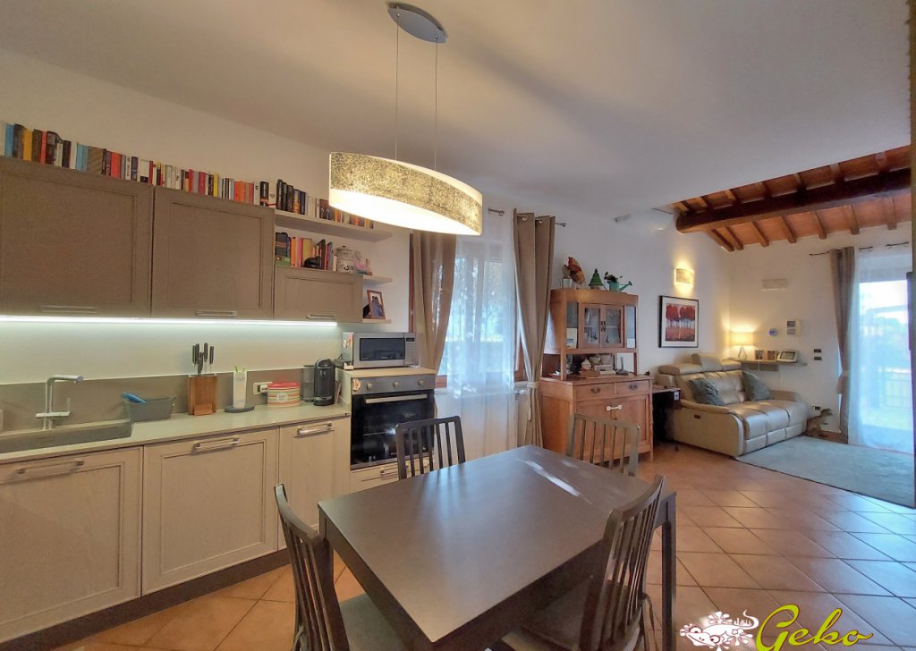 Vendita Semi-indipendenti San Gimignano - Appartamento 92 mq  con giardino e garage Località Ulignano