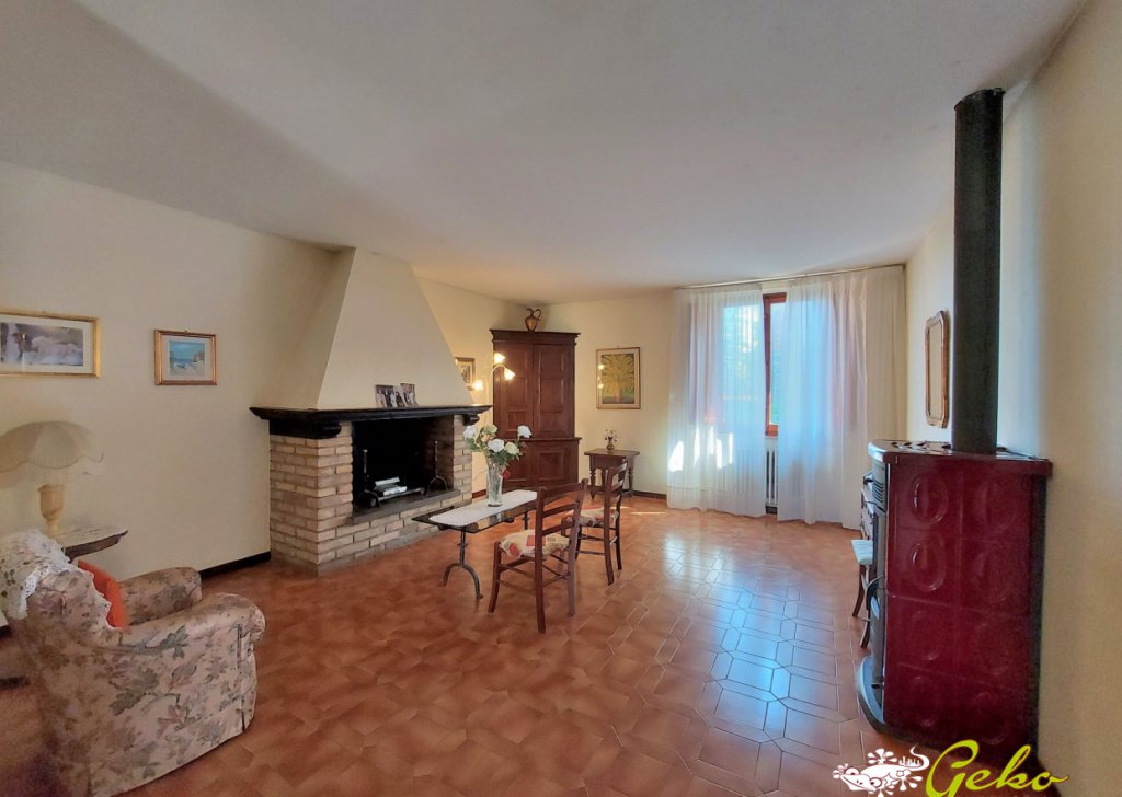 Sale Semi-Independent San Gimignano - Terraced with 4 bedrooms garden and garage Locality 